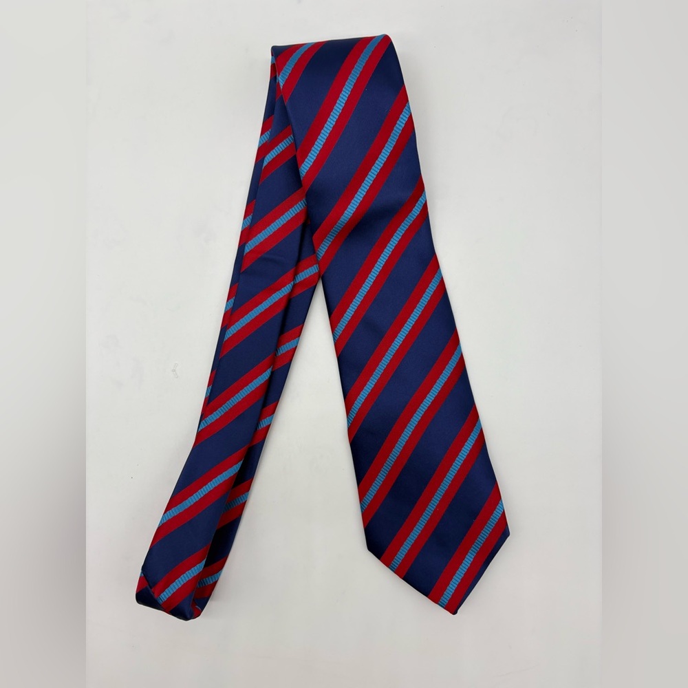 Classic Striped Navy and Red Tie